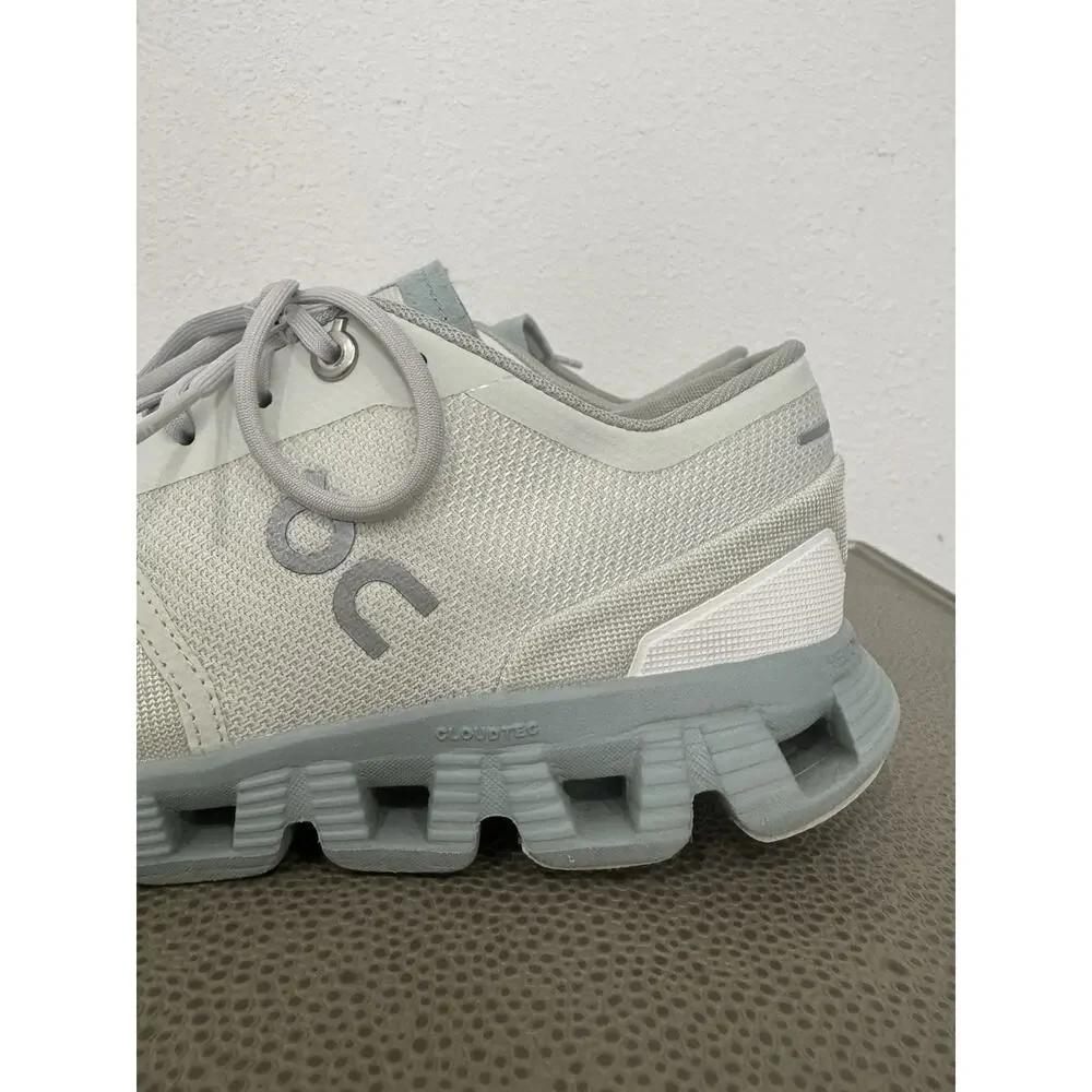 On Cloud X Swiss Engineering Women's Size 9 Running Shoes Aloe Surf